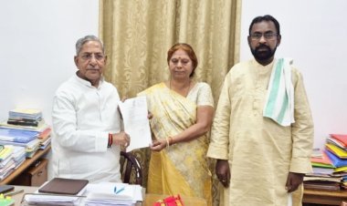 विधानसभा चुनाव से पहले आरजेडी को बड़ा झटका, दो विधायकों ने पार्टी से दिया इस्तीफा