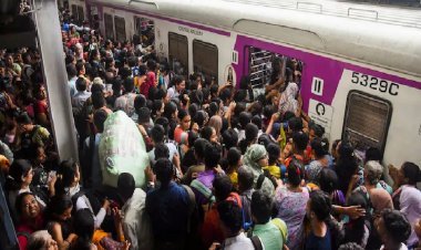 चलती ट्रेन से गिरने के कारण नहीं हुई थी दो लोगों की मौत, सेंट्रल रेलवे ने बताया असल कारण