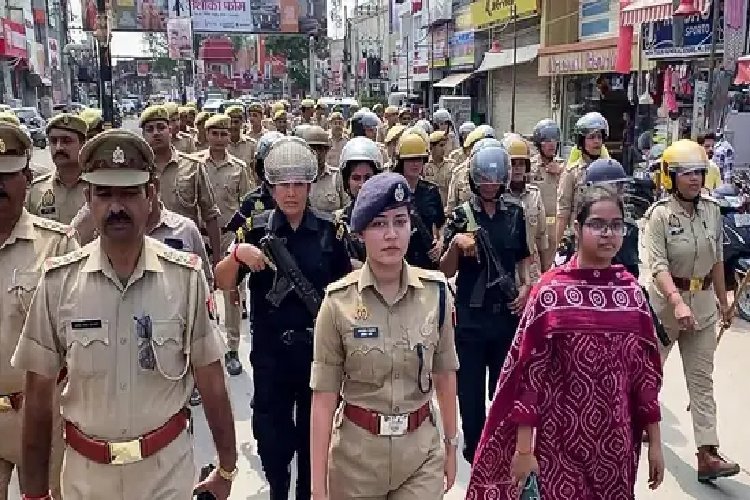 आसमान में ड्रोन, इंटरनेट बंद: जुमे की नमाज से पहले बरेली में अलर्ट