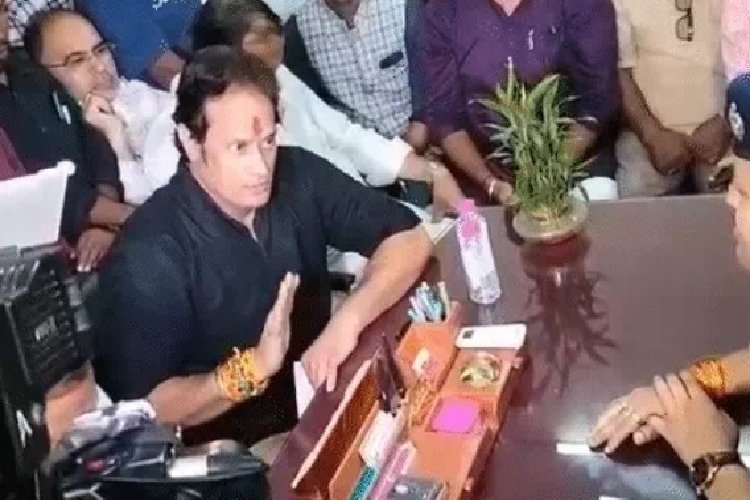 छत्तीसगढ़ में सियासी बवाल: राहुल गांधी को गोली मारने की धमकी पर भड़की कांग्रेस, वेणुगोपाल ने शाह को भेजी चिट्ठी