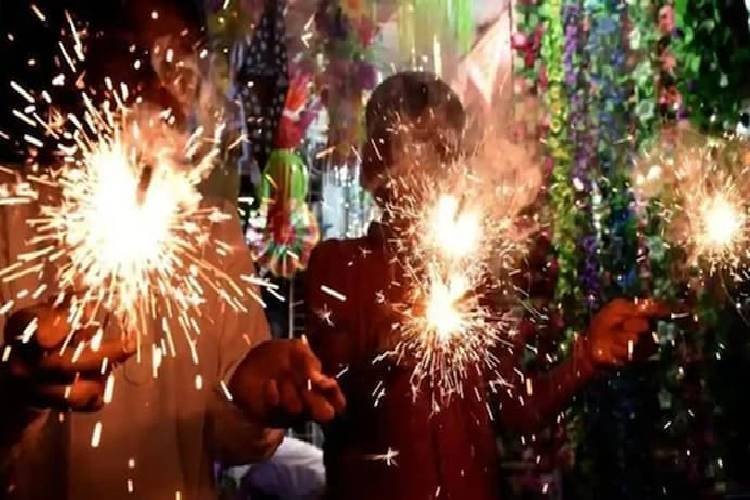 दिल्ली-एनसीआर में सिर्फ ग्रीन पटाखे फोड़ने के अनुमति, सुप्रीम कोर्ट ने लिया बड़ा निर्णय