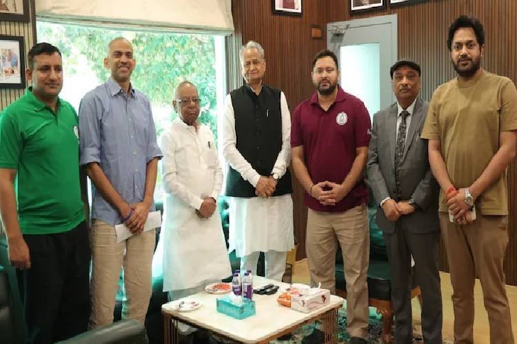 महागठबंधन में सब ऑल इज वेल? आज प्रेस कॉन्फ्रेंस में होने वाला है बड़ा ऐलान!