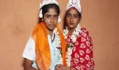 बंगाल के सुंदरबन में दो युवतियों ने आपस में की शादी, परिवार वालों ने किया विरोध, ग्रामीण खुश