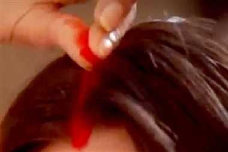 जबरन मांग भरने से आहत 18 साल की लड़की ने जहर खाकर की खुदकुशी, मां ने लगाया रेप का आरोप