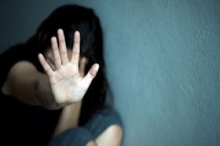 स्कूल बस ड्राइवर ने छात्रा को सुनसान जगह पर ले जाकर किया रेप, पूरे जिले में आक्रोश