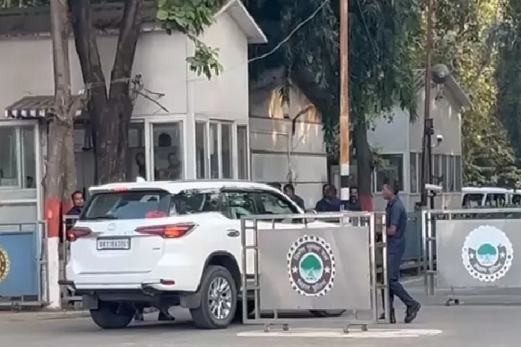 अचानक CM आवास क्यों पहुंचे संजय झा और अशोक चौधरी, JDU में हलचल तेज!