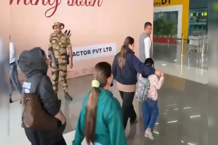 रोहिणी आचार्य के बाद लालू की 3 और बेटियों ने छोड़ा घर, तेज प्रताप ने जैचंदों को दफन करने की कही बात