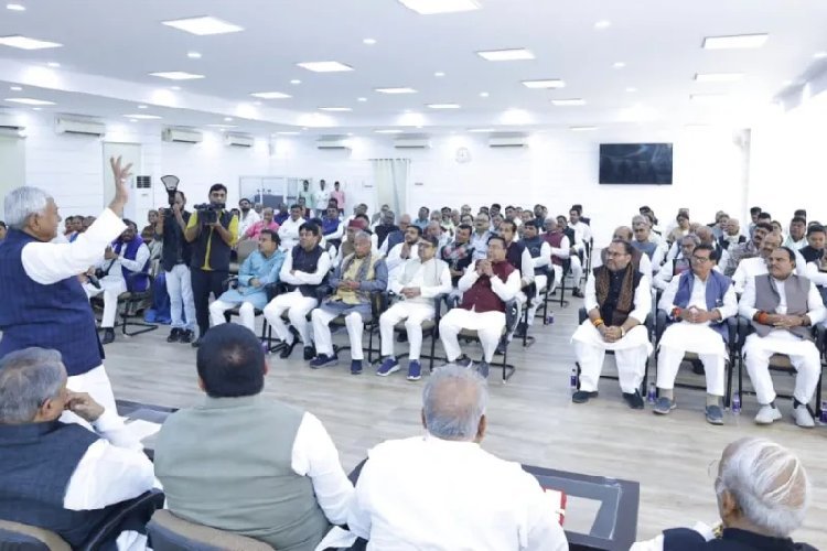 नीतीश 10वीं बार सीएम, सम्राट-विजय फिर डिप्टी सीएम, 20 नवंबर को गांधी मैदान में शपथ