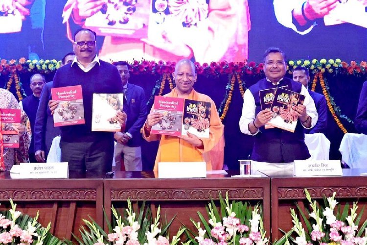 यूपी को विकसित प्रदेश बनाने में पर्यटन क्षेत्र का बड़ा योगदान, CM योगी की नीतियों से पर्यटकों की संख्या में रिकॉर्ड वृद्धि