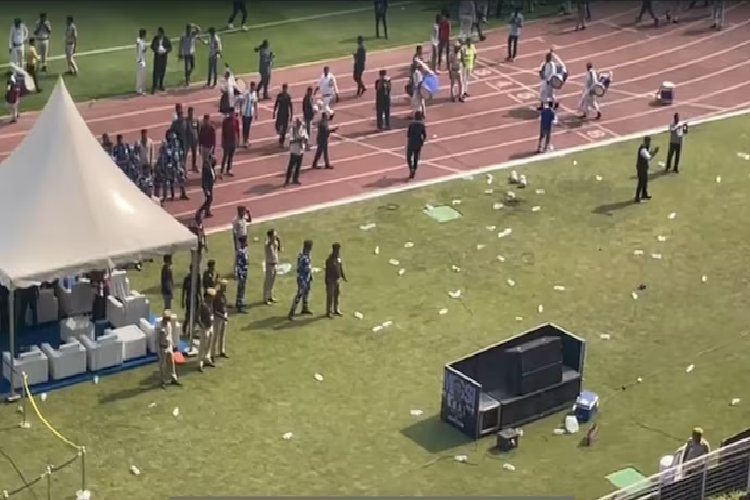 मेस्सी के कोलकाता इवेंट में भारी बवाल, फैंस ने फेंकी बोतलें, मामता बनर्जी ने मांगी माफी