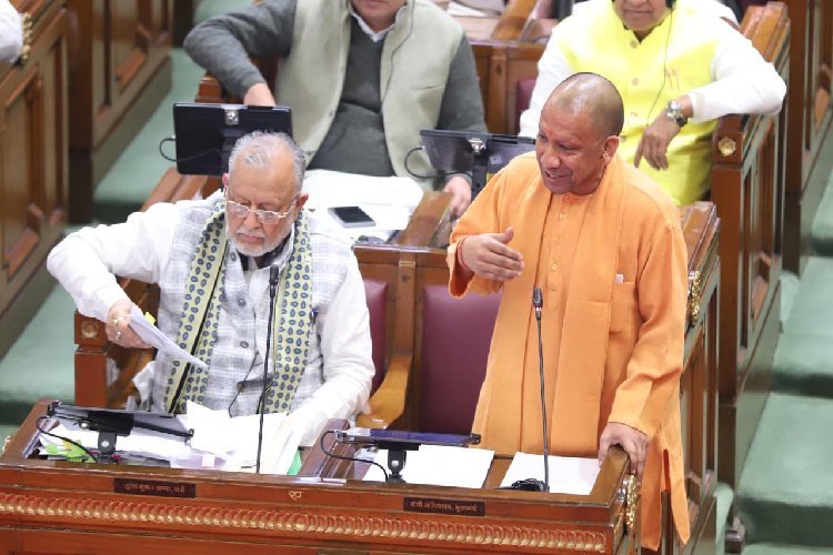 योगी सरकार ने प्रस्तुत किया ₹24,496.98 करोड़ का अनुपूरक बजट, ऊर्जा, स्वास्थ्य और नगरीय विकास प्राथमिकता