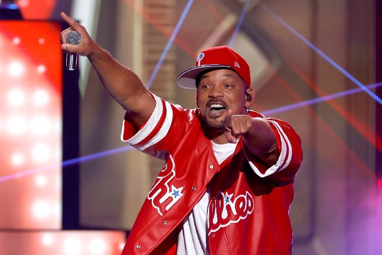 इस फेमस एक्टर पर लगा सेक्सुअल हैरेसमेंट का आरोप, मामला दर्ज