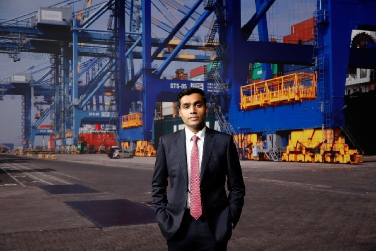 करण अडाणी का बड़ा ऐलान, कच्छ में 1.5 लाख करोड़ रुपए का निवेश करेगा अडाणी समूह 