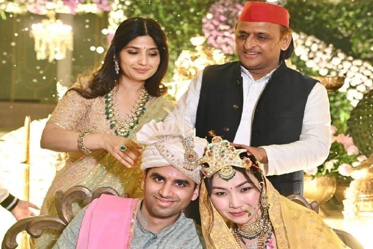 मुलायम परिवार में बड़ा विवाद, अखिलेश के छोटे भाई ने अपर्णा को तलाक देने का किया ऐलान