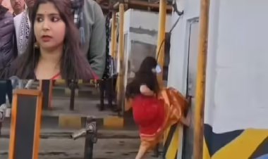 सोनभद्र में टोलकर्मियों ने अधिवक्ता और महिलाओं के साथ किया अभद्र व्यवहार, बाल खींचकर घसीटा, Video Viral