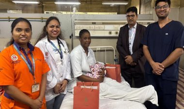 मुंबई एयरपोर्ट की एंबुलेंस में गूंजी नवजात की किलकारी! एयरपोर्ट स्टाफ ने कराई विदेशी महिला की डिलीवरी