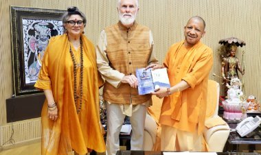 प्रख्यात अमेरिकी वैदिक विद्वान ने मुख्यमंत्री से मुलाकात, CM योगी को लेकर कह दी बड़ी बात