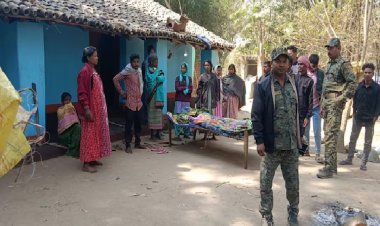 'डायन' का लेबल लगाकर, 2 महीने के बेटे को गोद में लिए महिला को आग के हवाले कर दिया