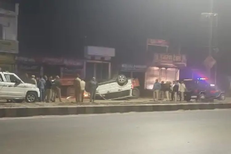 गोरखपुर पुलिस से बचकर भाग रही बिहार की स्कॉर्पियो ट्रैक्टर से टकराई, महिला समेत 2 की मौत