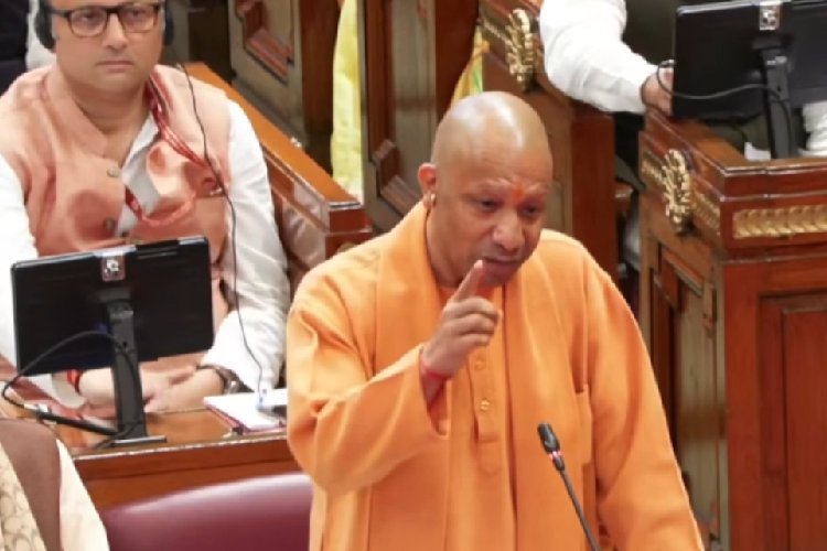 विधानसभा में अभिभाषण के दौरान हंगामा: योगी आदित्यनाथ ने नेता प्रतिपक्ष के आचरण को बताया सनातन के विपरीत