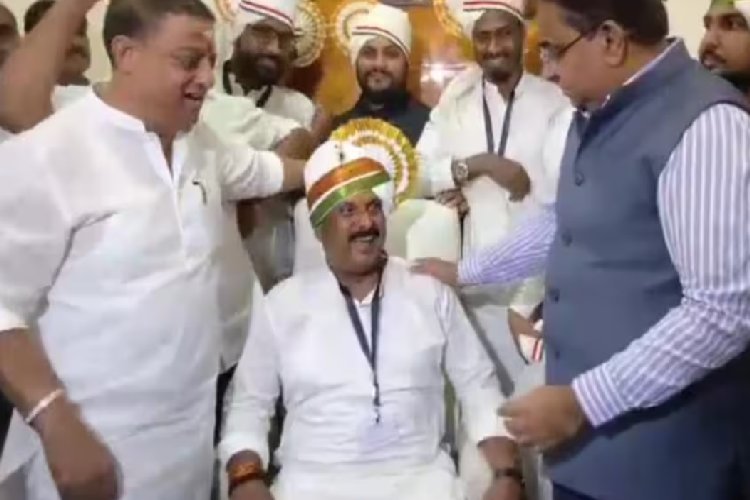 महाराष्ट्र के इस नगर निगम में BJP के साथ खेला, कांग्रेस-NCP समर्थन से बागी बने मेयर