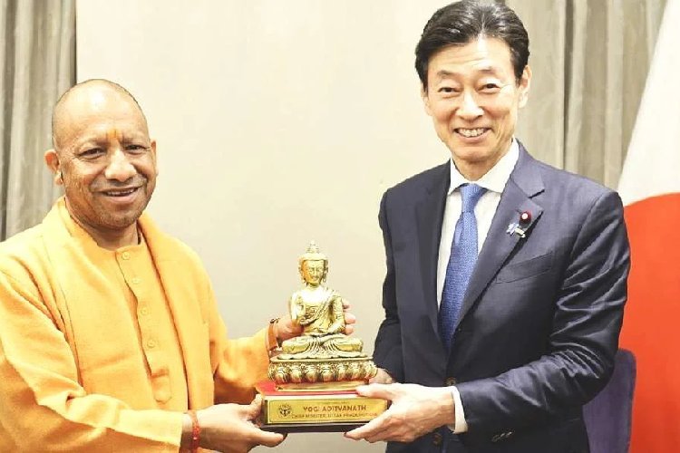 5 लाख नौकरियां, वैश्विक विश्वास: योगी के विदेश दौरे ने यूपी को बनाया निवेश का 'ड्रीम डेस्टिनेशन'