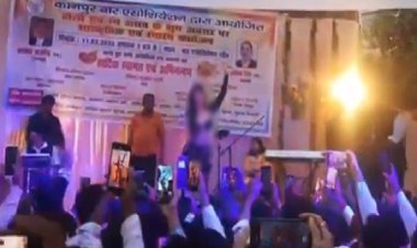 कानपुर कचहरी में वकीलों ने रशियन के साथ खेली होली, वीडियो वायरल होते ही खड़ा हुआ हंगामा