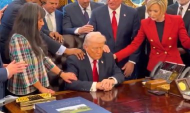 13 साल की बच्ची के यौन शोषण के आरोप में फंसे ट्रंप ने लिया धर्म का सहारा, दफ्तर में कराई पूजा 