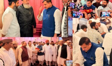 रामपुर में फैसल लाला की इफ्तार पार्टी में पहुंचे AAP नेता संजय सिंह ने अदब से उठाया हाथ