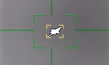 अमेरिकी F-35 स्टेल्थ जेट पर बीच हवा में सीधा हमला, वीडियो में नुकसान दिखा