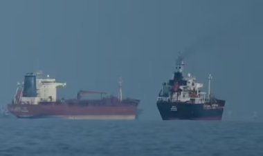 ईरान ने होर्मुज में पाकिस्तान का जहाज उड़ाया, बोला- जो बात नहीं मानेगा, उसका यही हश्र होगा