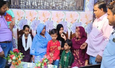 गरीबी के अंधेरे में भी सपनों को उड़ान: सबरीन परवीन ने बिहार बोर्ड में किया टॉप