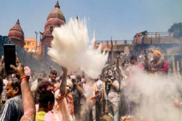 एक पक्ष का हेप्पी होली, दूसरे पक्ष को बिल्कुल न भाया, संभल में इसी बात पर सिर फुटव्वल