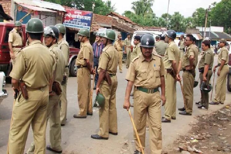 मुर्शिदाबाद और पुरुलिया में राम नवमी जुलूस के दौरान पत्थरबाजी और आगजनी, बिगड़े हालात 