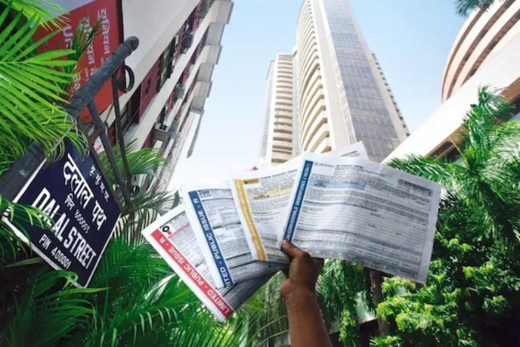 ईरान युद्ध की अनिश्चितता के बीच सेंसेक्स और निफ्टी में गिरावट जारी, तेल की कीमतों में भी उछाल