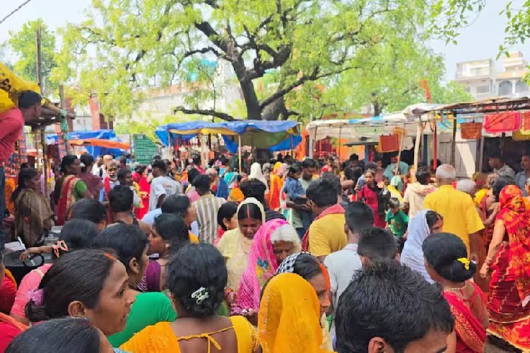 नालंदा मंदिर भगदड़: शीतला मंदिर में भारी भीड़ में मची अफरा-तफरी, 8 श्रद्धालुओं की मौत