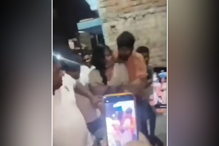 नालंदा में बेहद शर्मनाक घटना: अकेली महिला से छेड़खानी, कपड़े फाड़े, वीडियो बनाकर किया वायरल