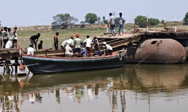 मिर्जापुर में तीसरा पीपा पुल टूटा, पहले टूट चुके हैं दो पुल, पीडब्ल्यूडी विभाग ने किया करिश्माई दावा