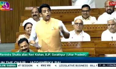 मैं अपनी पत्नी का पैर छूना चाहता हूं, लेकिन वो छुआने नहीं देती....गोरखपुर के सांसद ने कहीं ऐसी बात, सुनकर सब हंसने लगे