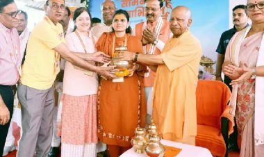 योगी सरकार की पहल से पूरी हुई वर्षों पुरानी इच्छा, सोमनाथ यात्रा पर निकले श्रद्धालुओं ने जताया आभार