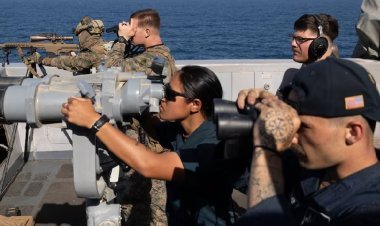 Hormuz Strait में अमेरिकी कमांडो ने ईरानी जहाज को कैसे लिया कब्जे में, अब आगे क्या होगा?