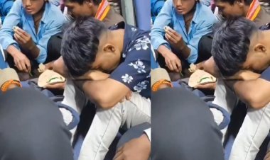 ट्रेन में मिर्च के साथ नमक-रोटी खाते मजदूर का वीडियो वायरल...