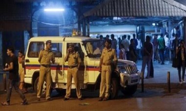 Mumbai Sextortion Case: महिला क्रिकेटर समेत तीन गिरफ्तार, कारोबारी से 60 लाख से ज्यादा की उगाही का आरोप