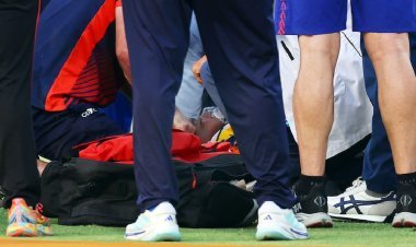 DC vs PBKS: लुंगी नगीडी को सिर पर गंभीर चोट, एम्बुलेंस से अस्पताल ले जाया गया