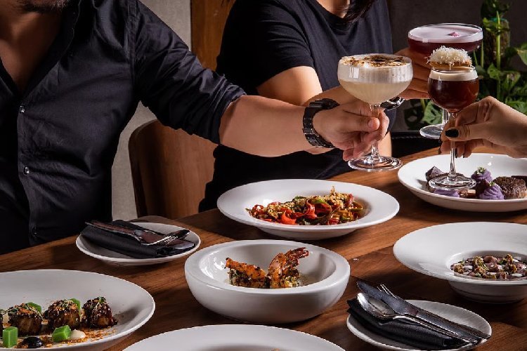 सोशल मीडिया पर प्यार, रियल में लूट और मारपीट, गाजियाबाद सामने आई चौंकाने वाली घटना