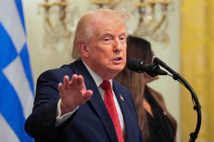 ट्रंप ने ईरान पर बमबारी सस्पेंड करने पर सहमति जताई, दो हफ्ते के लिए हमले रोके