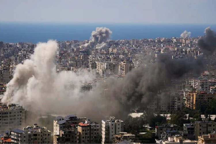 लेबनान में इजरायली हमले जारी, नबातीह में रिहायशी इमारत पर हमला, 3 की मौतें