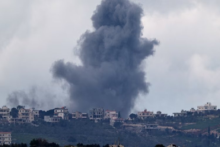 कुछ भी नहीं बचा: लेबनान के गांवों को बारूद से उड़ा रहा इजरायल