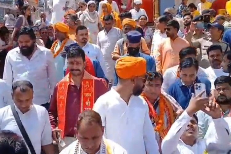 गोल टोपी में हरकी पैड़ी एंट्री पर बवाल, श्री गंगा सभा ने मुकदमे दर्ज करने की मांग, कहा- सनातन का अपमान