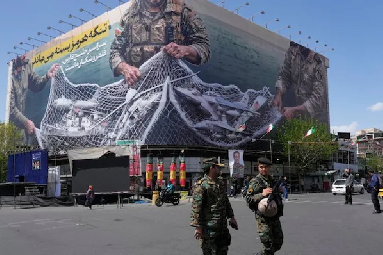 अमेरिकी नाकेबंदी शुरू होने से कुछ घंटे पहले ईरान की बड़ी चेतावनी, क्या ट्रंप हटेंगे पीछे? 